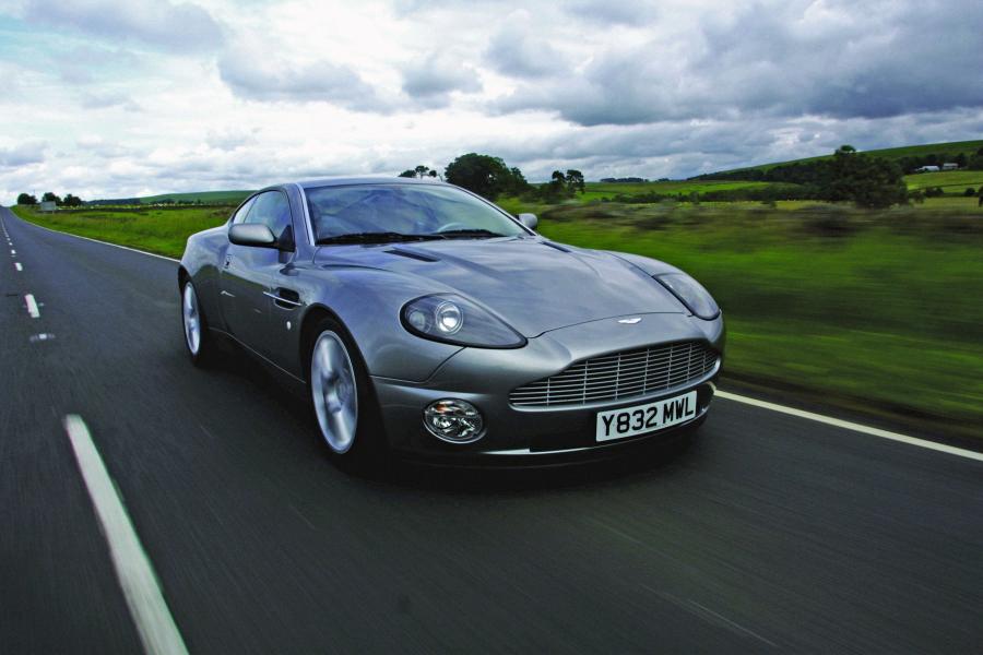  Aston Martin V12 Vanquish 2001 года  (WW) (фото 14 из 24)